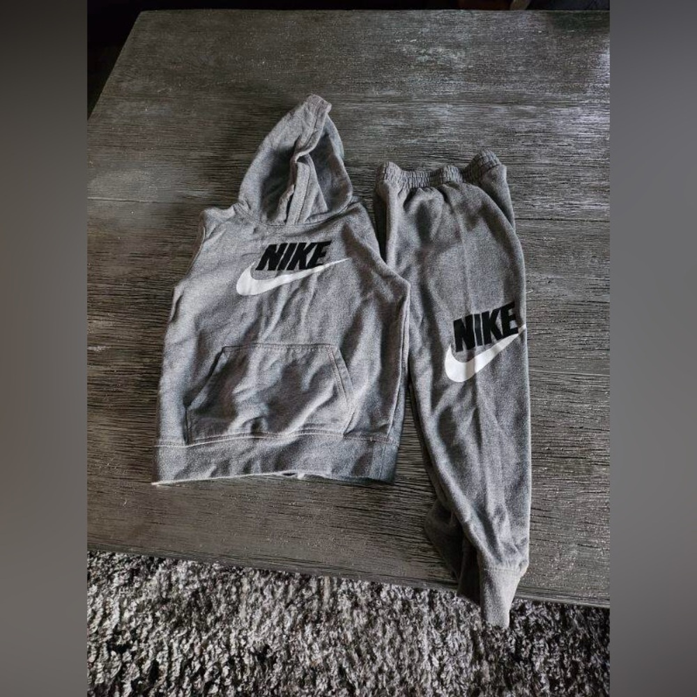 Nike 2 piece set